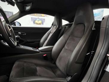 Porsche 718 Cayman — photo 17