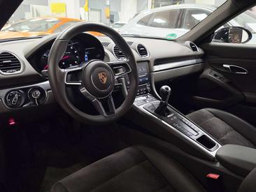 Porsche 718 Cayman — photo 18