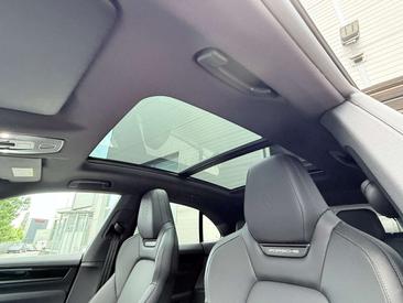 Porsche Macan Electrique — photo 16