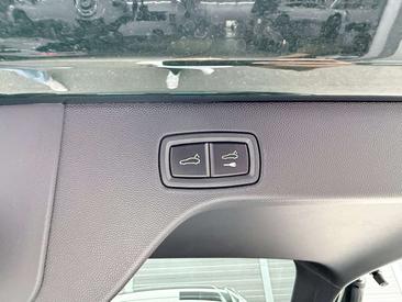 Porsche Macan Electrique — photo 21