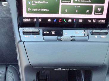 Porsche Cayenne III — photo 13
