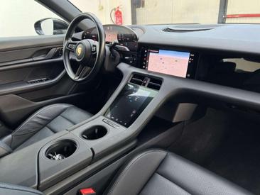 Porsche Taycan 4S — photo 6