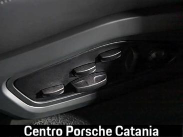 Porsche Taycan 4S — photo 7