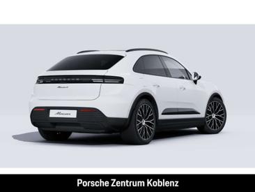 Porsche Macan — photo 9