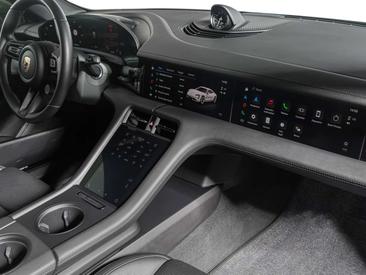 Porsche Taycan 4S — photo 22