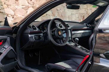 Porsche 718 GT4 GT4 — photo 6
