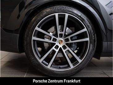 Porsche Cayenne II Turbo — photo 8