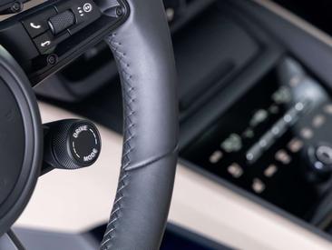 Porsche Macan H2 4S — photo 11
