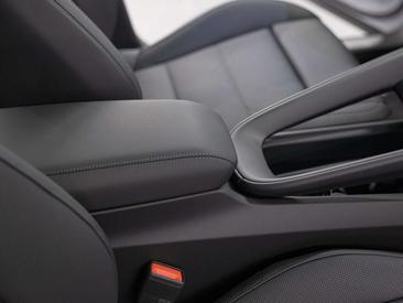 Porsche Macan Electrique — photo 13