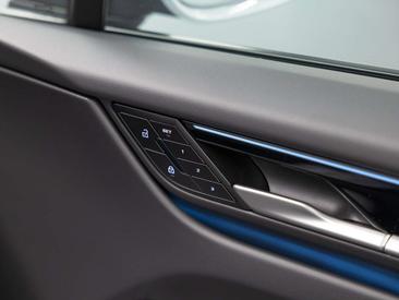 Porsche Macan Electrique — photo 17