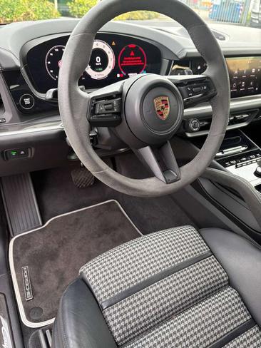 Porsche Cayenne III Base — photo 9