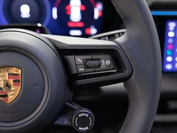 Porsche Macan Electrique — photo 30