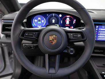Porsche Macan Electrique — photo 32