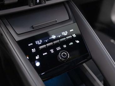Porsche Macan Electrique — photo 37