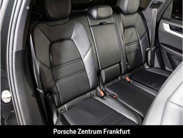 Porsche Cayenne II Turbo — photo 36