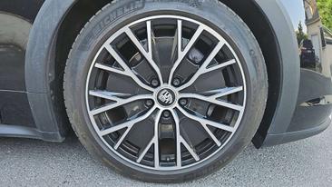 Porsche Taycan Cross Turismo — photo 16