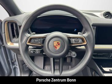 Porsche Cayenne III — photo 10