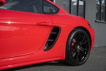 Porsche 718 Cayman S — photo 11
