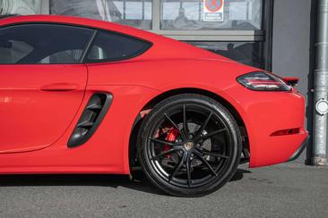 Porsche 718 Cayman S — photo 12