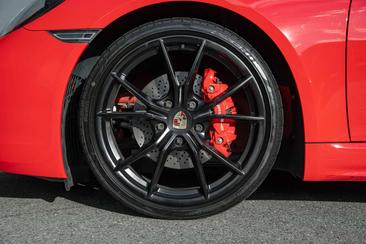 Porsche 718 Cayman S — photo 13