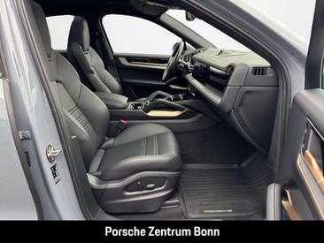 Porsche Cayenne III — photo 18