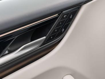 Porsche Macan Electrique — photo 12