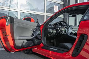 Porsche 718 Cayman S — photo 16