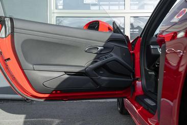 Porsche 718 Cayman S — photo 17