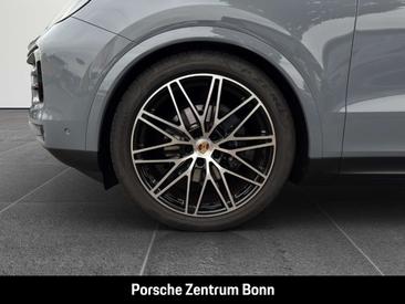 Porsche Cayenne III — photo 22