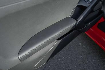 Porsche 718 Cayman S — photo 19