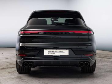 Porsche Cayenne II Turbo — photo 14