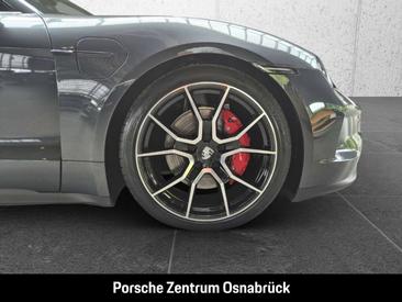 Porsche Taycan 4S — photo 12