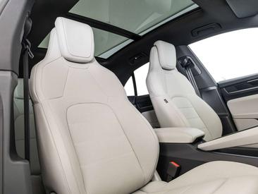 Porsche Macan Electrique — photo 20