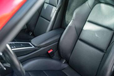 Porsche 718 Cayman S — photo 28