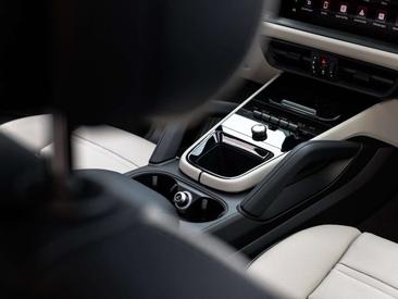 Porsche Cayenne II Turbo — photo 23