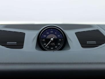 Porsche Cayenne II Turbo — photo 27