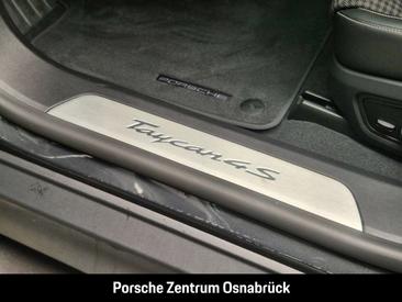 Porsche Taycan 4S — photo 18