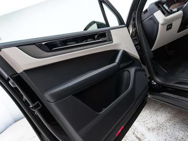 Porsche Cayenne II Turbo — photo 33