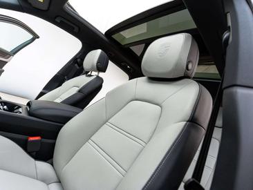 Porsche Cayenne II Turbo — photo 35