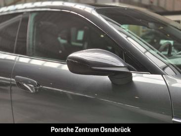 Porsche Taycan 4S — photo 38