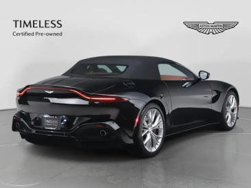 Aston Martin Vantage V8 — photo 19