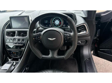 Aston Martin DB11 V8 — photo 6