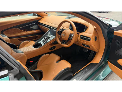 Aston Martin DB12 V8 Coupe