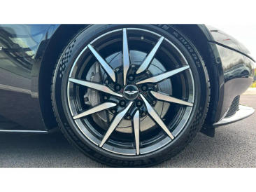 Aston Martin DB11 V12 — photo 4