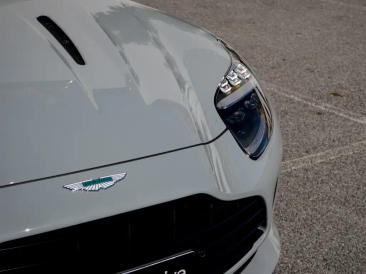 Aston Martin DB12 V8 Coupe — photo 16