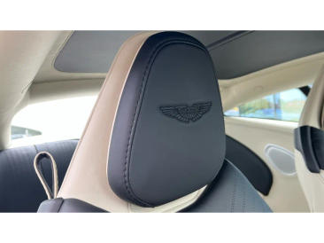 Aston Martin DB11 V12 — photo 5