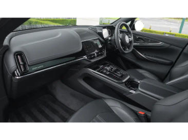 Aston Martin DBX 707 — photo 11