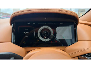 Aston Martin DB12 V8 Coupe — photo 6