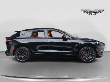Aston Martin DBX 707 SUV — photo 9