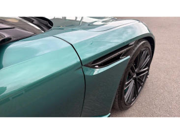 Aston Martin DB12 V8 Coupe — photo 9